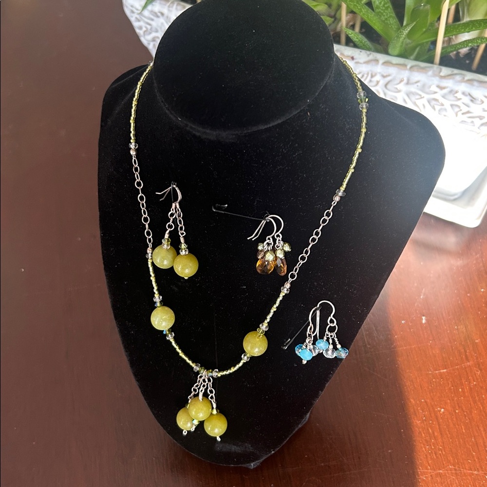 GUC Handmade Jewelry Bundle Necklace and Earrings